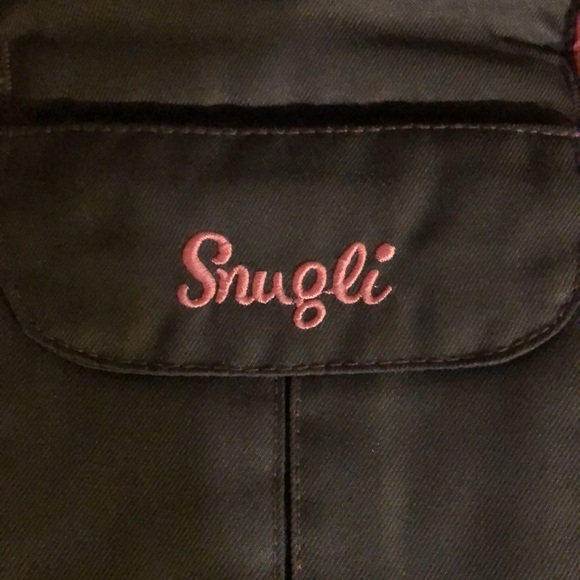 Snuggling Baby carrier - Picture 3 of 6